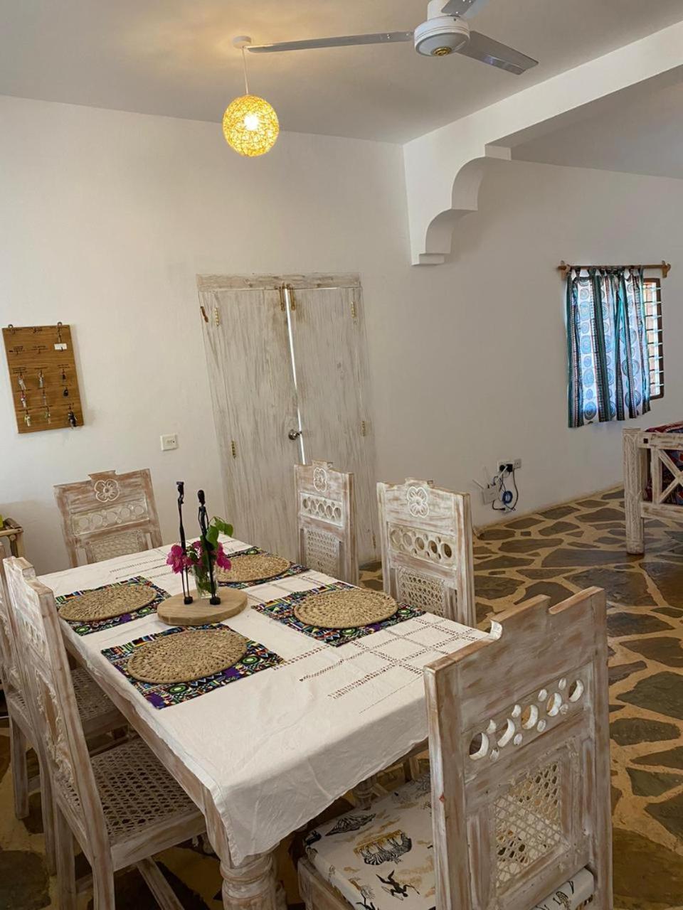 Bed and Breakfast Red Land House Ватаму Экстерьер фото