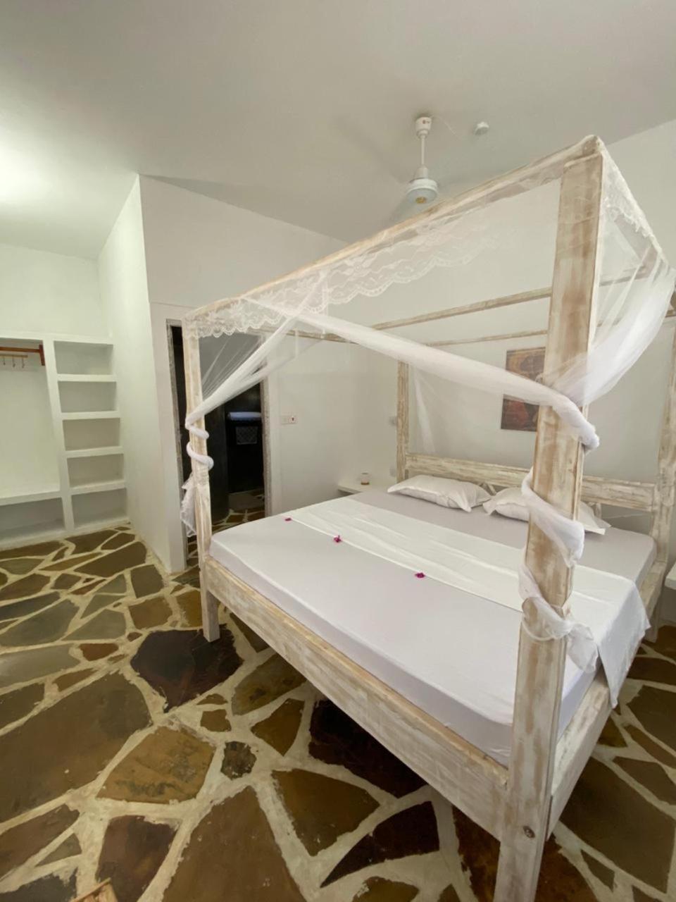 Bed and Breakfast Red Land House Ватаму Экстерьер фото